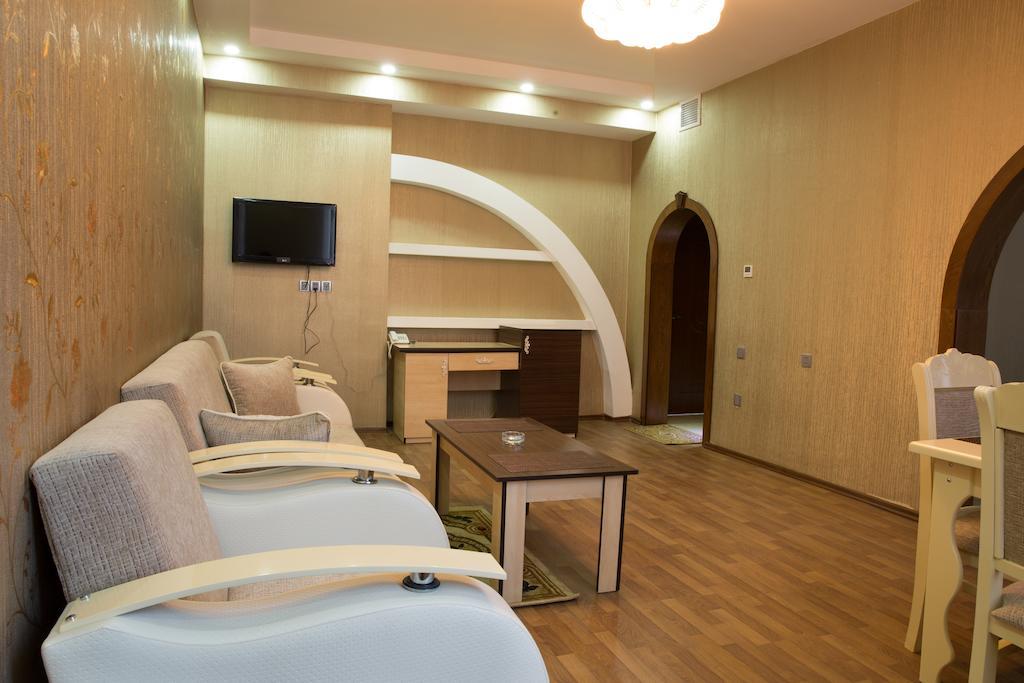 Cinema Boutique Hotel Ganja Room photo